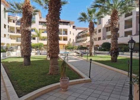 Queens Garden Walking Distance To The Beach Paphos Bagian luar foto